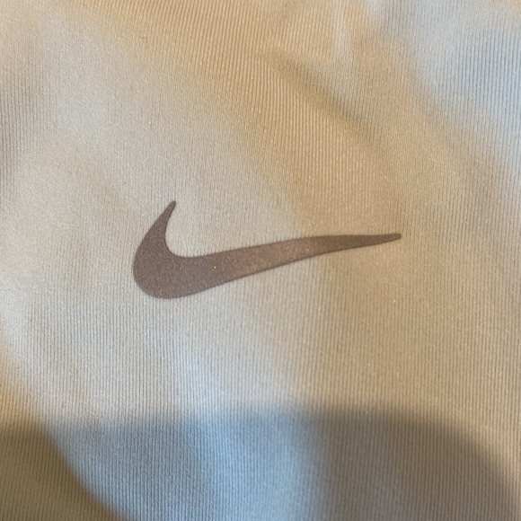 Nike women’s size XS light blue leggings - Picture 4 of 4